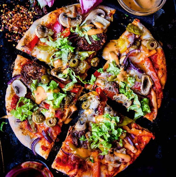 Perfect Vegetarian Pizza from Scratch Perfect Vegetarian Pizza from Scratch