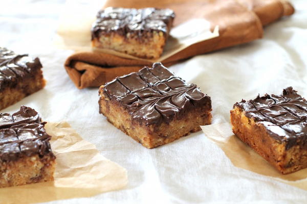 4-Ingredient Toffee Ritz Bars 4-Ingredient Toffee Ritz Bars