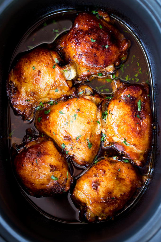 Slow Cooker Honey Garlic Chicken | FaveSouthernRecipes.com