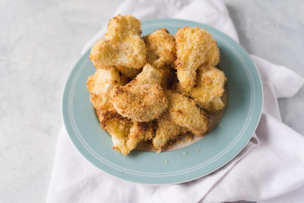 Snack-Worthy Parmesan Cauliflower Bites Snack-Worthy Parmesan Cauliflower Bites