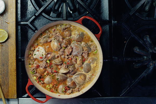 Steamed Clam and Mild Italian Sausage with Tomato Broth Steamed Clam and Mild Italian Sausage with Tomato Broth