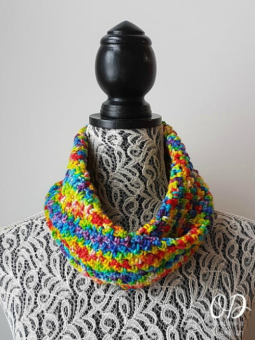Chasing Rainbows Cowl Chasing Rainbows Cowl
