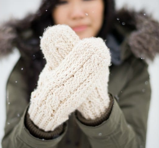 Classic Cold-Weather Crochet Cable Mittens Classic Cold-Weather Crochet Cable Mittens