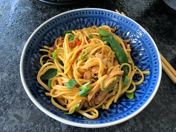 Easy Chicken Chow Mein