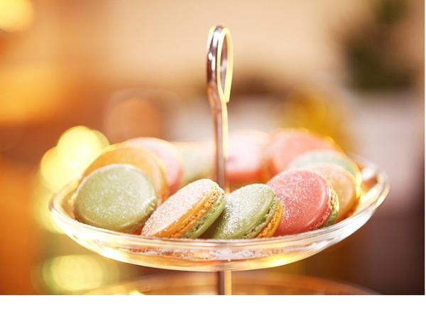 How to Make Thandai Macarons For Holi How to Make Thandai Macarons For Holi