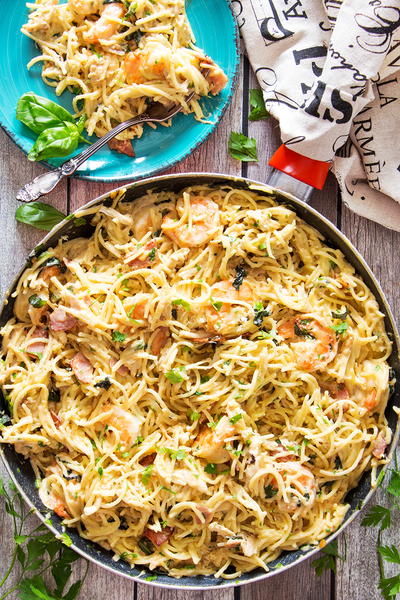 Creamy Chicken and Shrimp Carbonara Creamy Chicken and Shrimp Carbonara