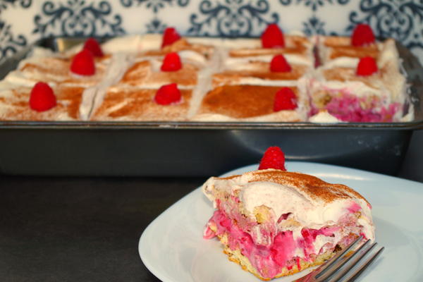 Raspberry Mocha Cinnamon Roll Raspberry Mocha Cinnamon Roll