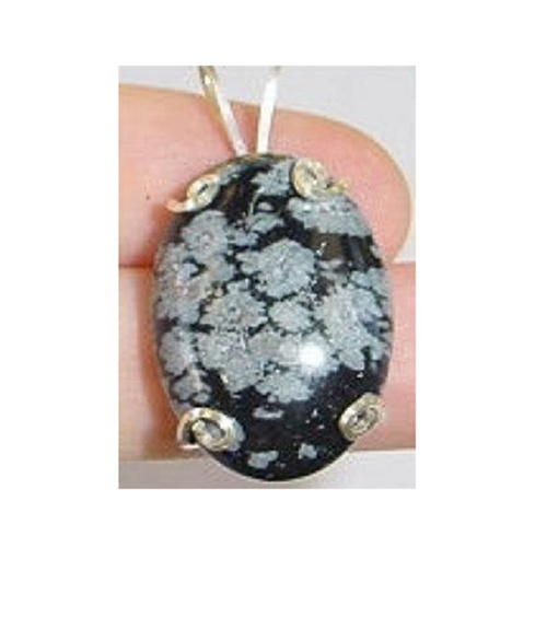 Curvy Wire Wrapped Pendant Curvy Wire Wrapped Pendant