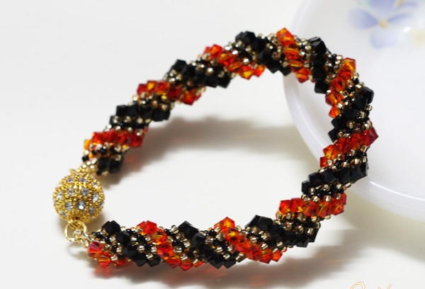 Twisted Crystal Bracelet Twisted Crystal Bracelet