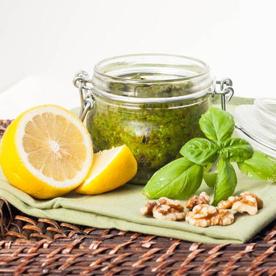 Vegan Basil and Spinach Pesto Vegan Basil and Spinach Pesto