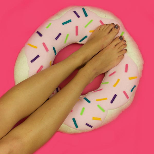 DIY Donut Pillow DIY Donut Pillow