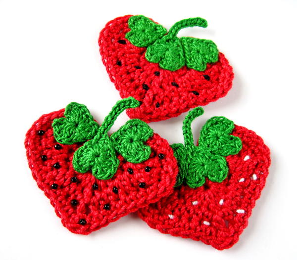 Crochet Heart Strawberry Appliqu Crochet Heart Strawberry Appliqué