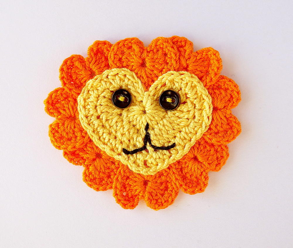 crochet-heart-lion-appliqu-allfreecrochet