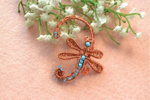 Stunning Dragonfly Ear Cuff Tutorial Stunning Dragonfly Ear Cuff Tutorial