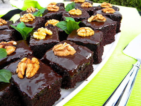 Chocolate Cake with Ganache Topping Chocolate Cake with Ganache Topping