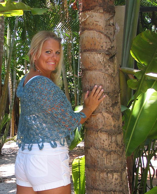 Seamless Love Crochet Capelet Seamless Love Crochet Capelet