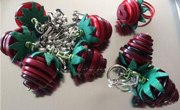 DIY Strawberry Pendants DIY Strawberry Pendants