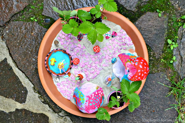 Sand Fairy Garden and Clay Houses Sand Fairy Garden and Clay Houses
