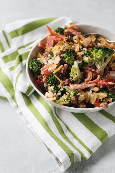 Golden Raisin and Broccoli Salad Golden Raisin and Broccoli Salad