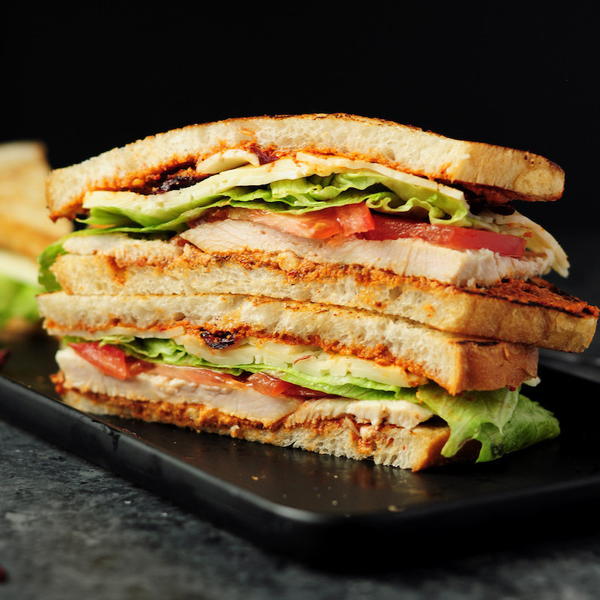 15-Minute Turkey Sandwich with Cranberry and Pesto 15-Minute Turkey Sandwich with Cranberry and Pesto