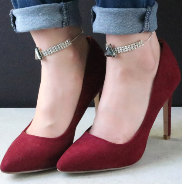 DIY Rhinestone Ankle Bracelet DIY Rhinestone Ankle Bracelet