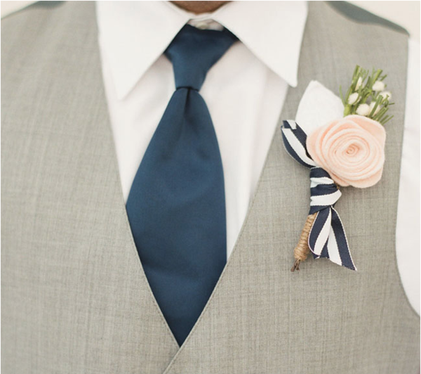 Felt Flower DIY Boutonniere Felt Flower DIY Boutonniere