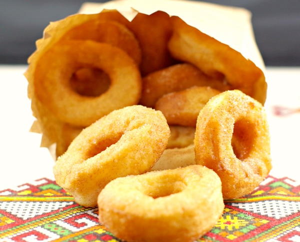 Pampushky (Ukrainian Donuts) Pampushky (Ukrainian Donuts)