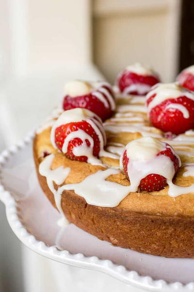 Strawberry Lemon Cheesecake Poundcake