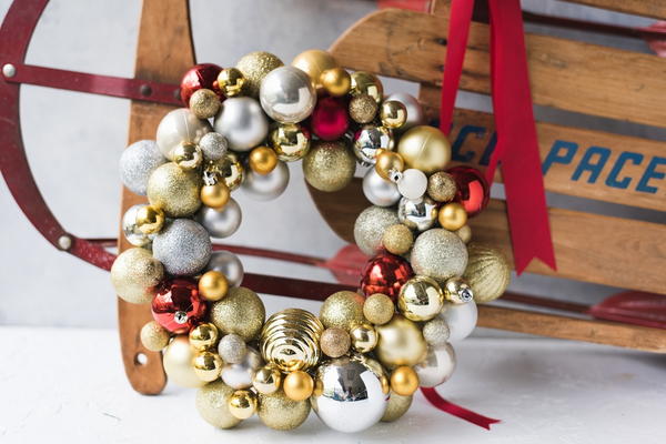 Dollar Store Ornament Wreath Dollar Store Ornament Wreath