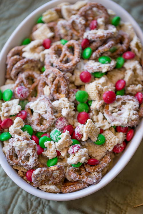 Christmas White Chocolate Trash Snack Mix Christmas White Chocolate Trash Snack Mix