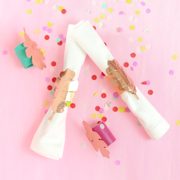 Colorful DIY Thanksgiving Napkin Rings Colorful DIY Thanksgiving Napkin Rings