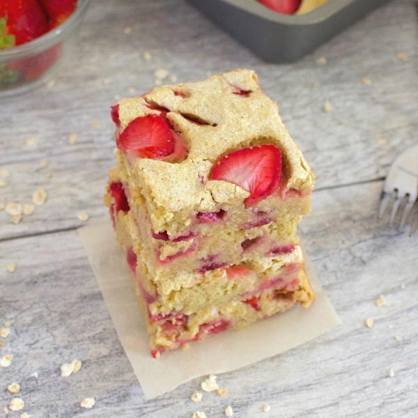 Skinny Strawberry Shortcake Bars Skinny Strawberry Shortcake Bars