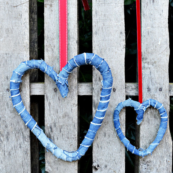 Scrap Denim Heart Wreath Scrap Denim Heart Wreath
