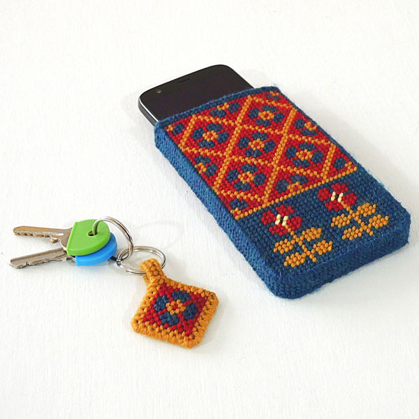 Easy Hand Stitched Fair Isle Phone Pouch Easy Hand Stitched Fair Isle Phone Pouch