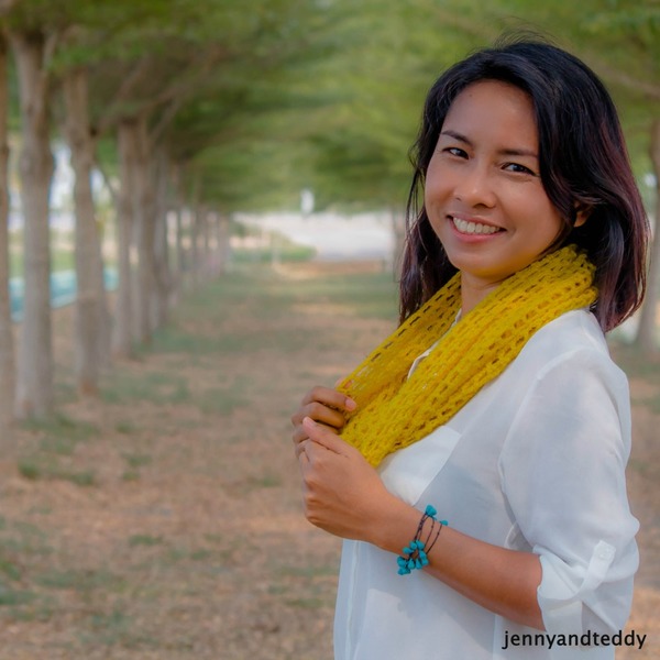 The Weekend Mesh Lace Cowl for Beginner The Weekend Mesh Lace Cowl for Beginner