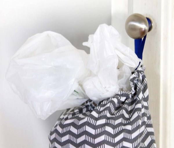 DIY Plastic Bag Holder DIY Plastic Bag Holder