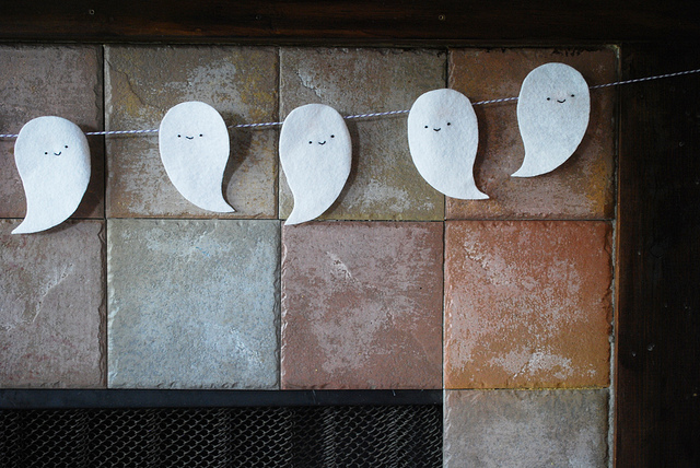Ghastly Ghost DIY Garland Ghastly Ghost DIY Garland