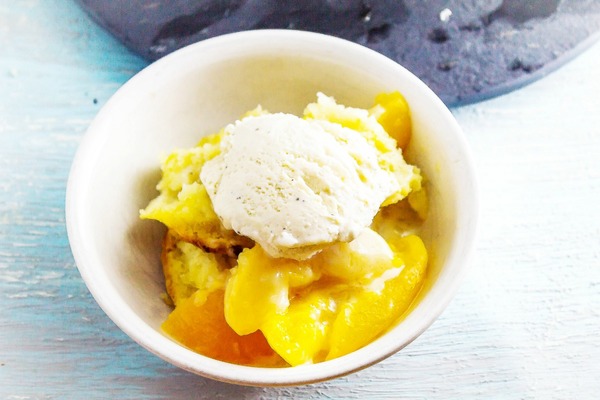 Simple Peach Cobbler Simple Peach Cobbler