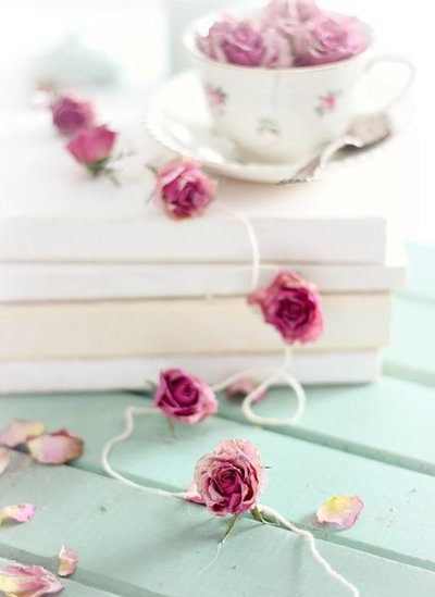 Devastatingly Beautiful Dried Rose Garland Devastatingly Beautiful Dried Rose Garland