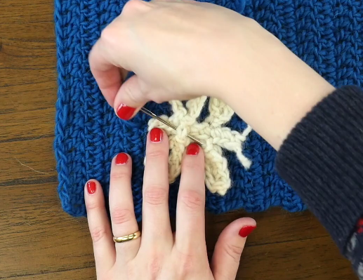 How to Add Appliques to Crochet Projects How to Add Appliques to Crochet Projects