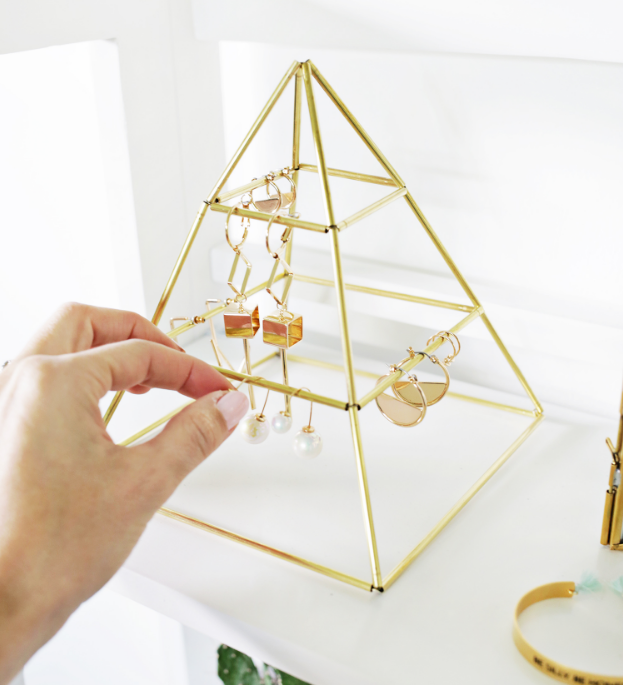Brass Earring Pyramid Holder Brass Earring Pyramid Holder