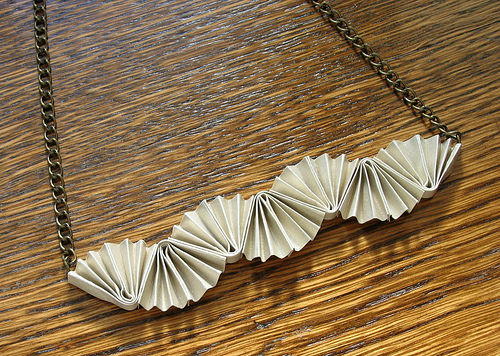 Folded Paper DIY Necklace Folded Paper DIY Necklace