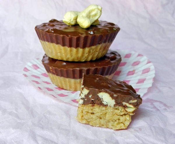 Delicious Vegan Cashew Butter Cups Delicious Vegan Cashew Butter Cups