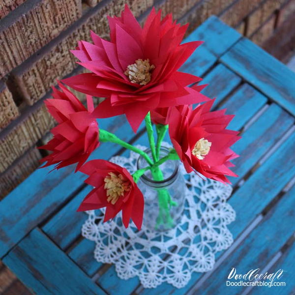 Paper Poinsettia Christmas Centerpiece Paper Poinsettia Christmas Centerpiece