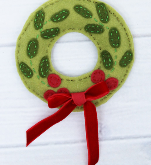 Felt Wreath DIY Ornament Felt Wreath DIY Ornament