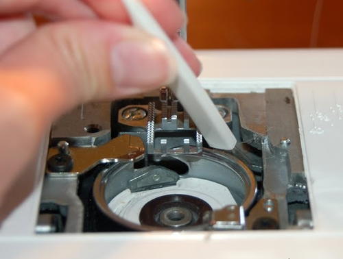 How to Clean a Sewing Machine How to Clean a Sewing Machine