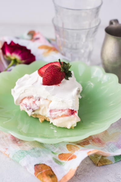 No-Bake Strawberry Cheesecake Dessert