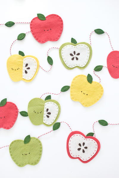 Super Cute Apple DIY Garland Super Cute Apple DIY Garland