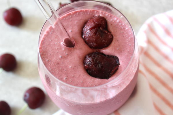 Cherries Cream Smoothie Cherries & Cream Smoothie