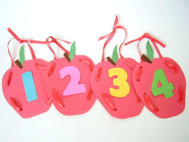 Apple Craft and Rhyming Activity for Preschoolers Apple Craft and Rhyming Activity for Preschoolers